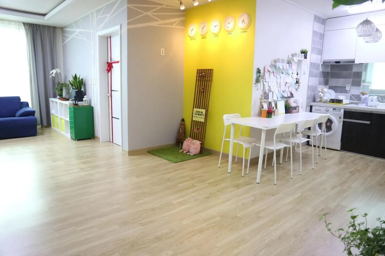 Incheon Airport Mr Kim Guest House 0*,  대한민국